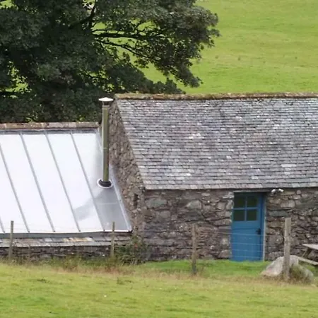 Holiday home Woodend Schoolhouse