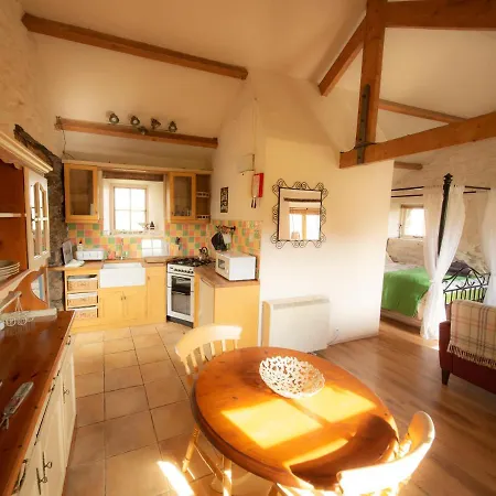 Holiday home Woodend Schoolhouse