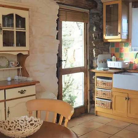 Holiday home Woodend Schoolhouse *